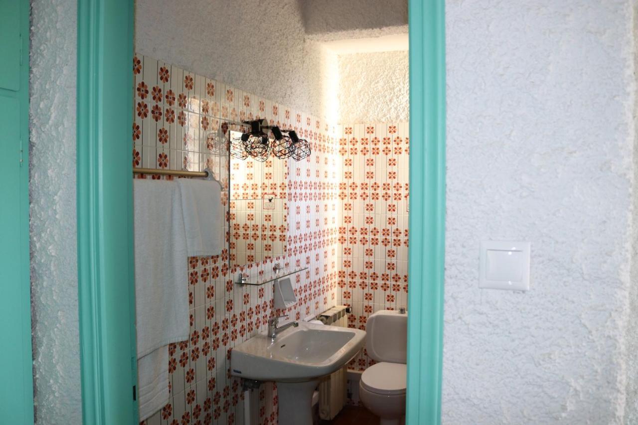 The Bongos - Socially Conscious Rooms, Part Of The Room Rate Goes To Charity ปลาเตเนียส ภายนอก รูปภาพ