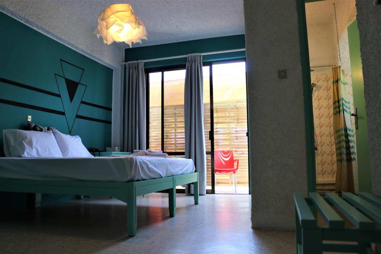 The Bongos - Socially Conscious Rooms, Part Of The Room Rate Goes To Charity ปลาเตเนียส ภายนอก รูปภาพ